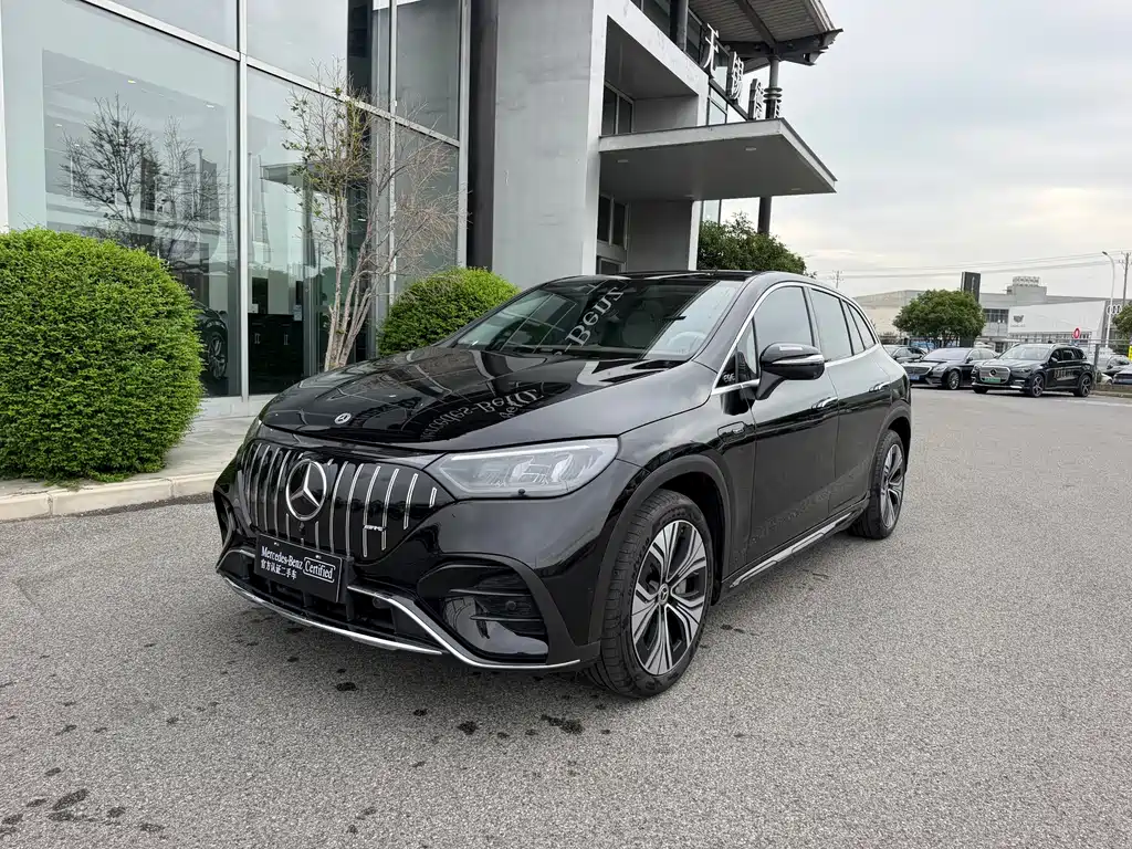 Mercedes-Benz EQE SUV — миниатюра 4