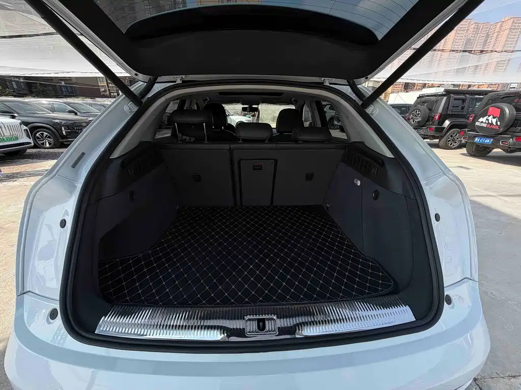 Audi Q3 — миниатюра 16