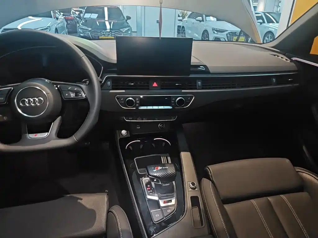 Audi A4L — миниатюра 13