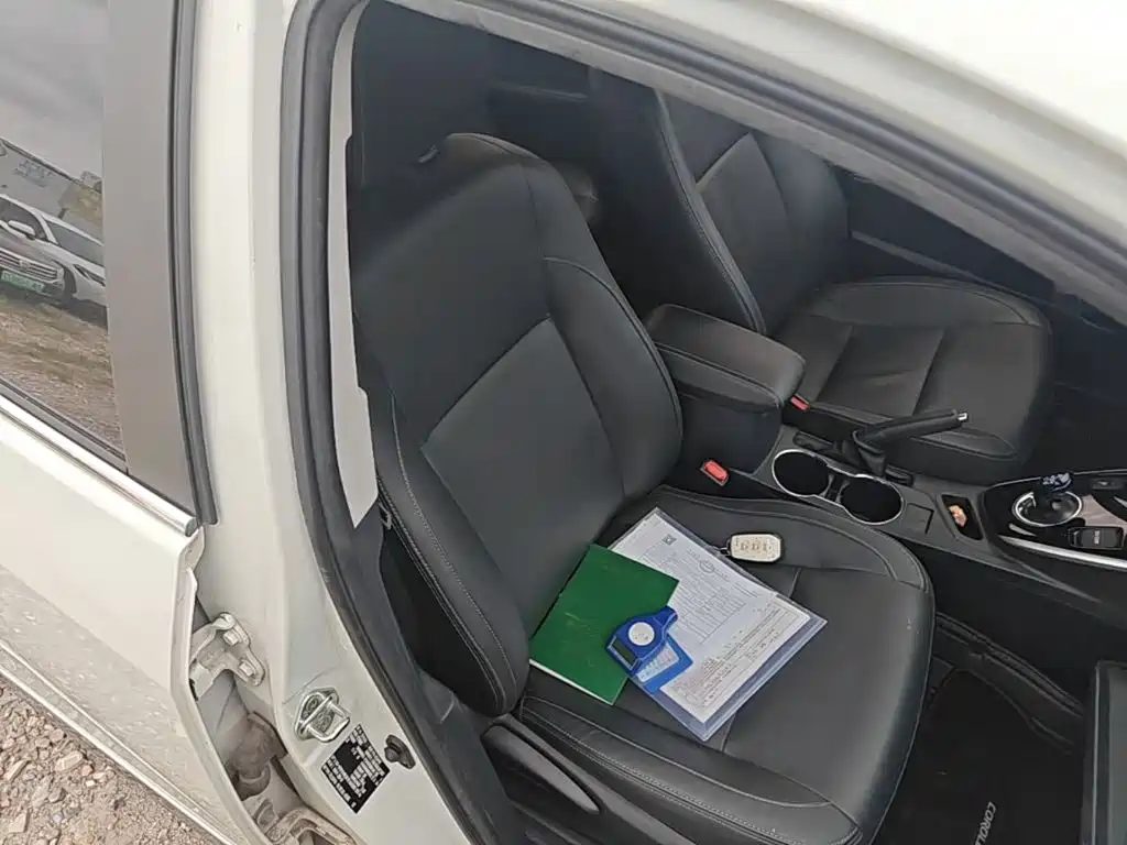 Toyota Corolla Hybrid — миниатюра 25