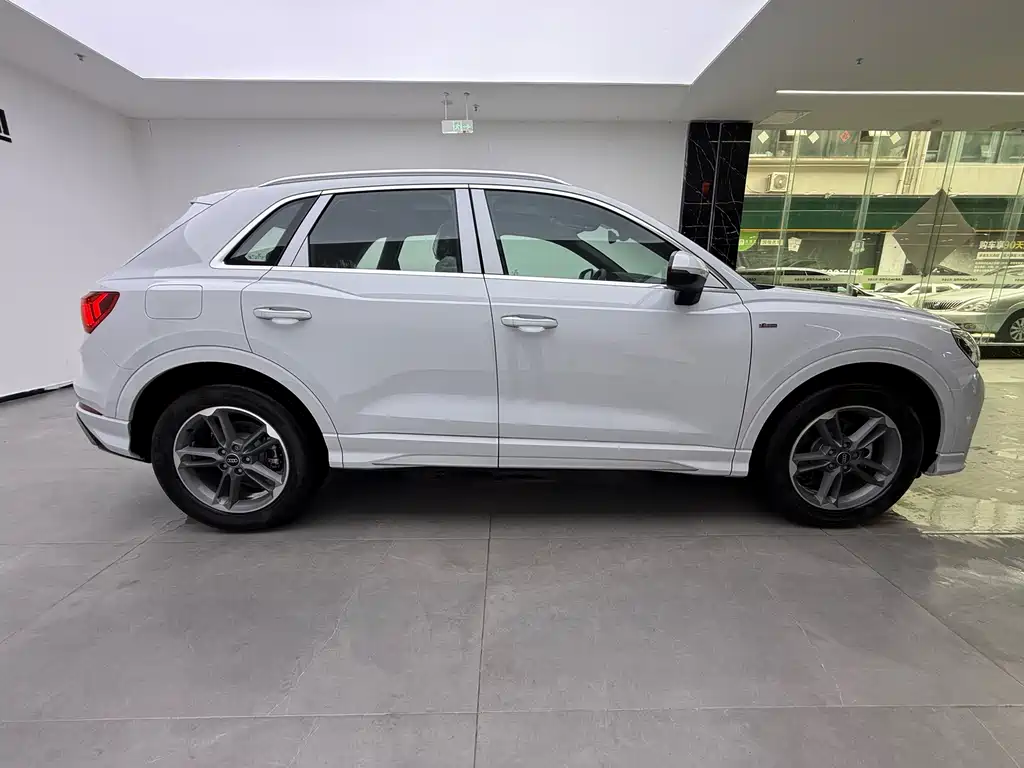 Audi Q3 — миниатюра 6