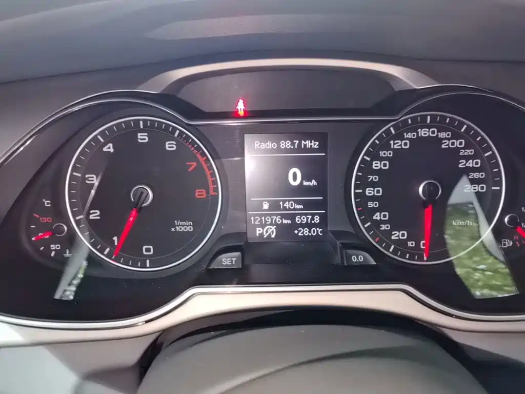 Audi A4L — миниатюра 12