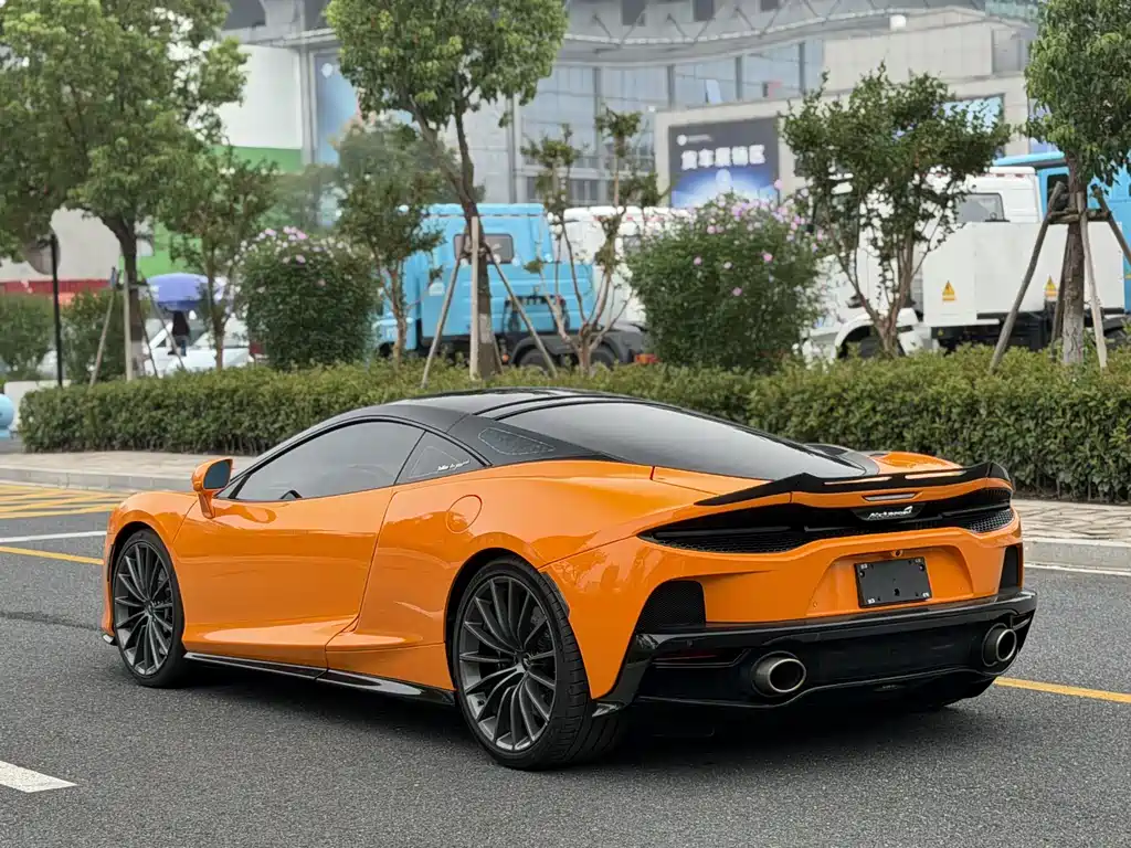 McLaren GT — миниатюра 12