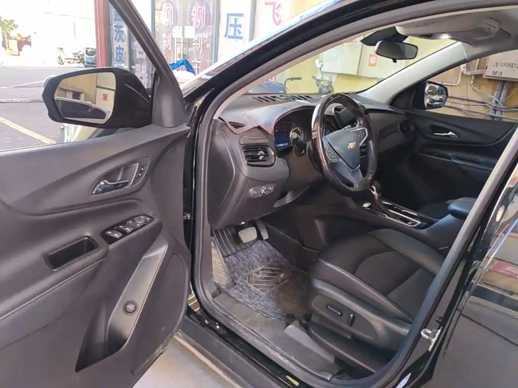 Chevrolet Equinox — миниатюра 16