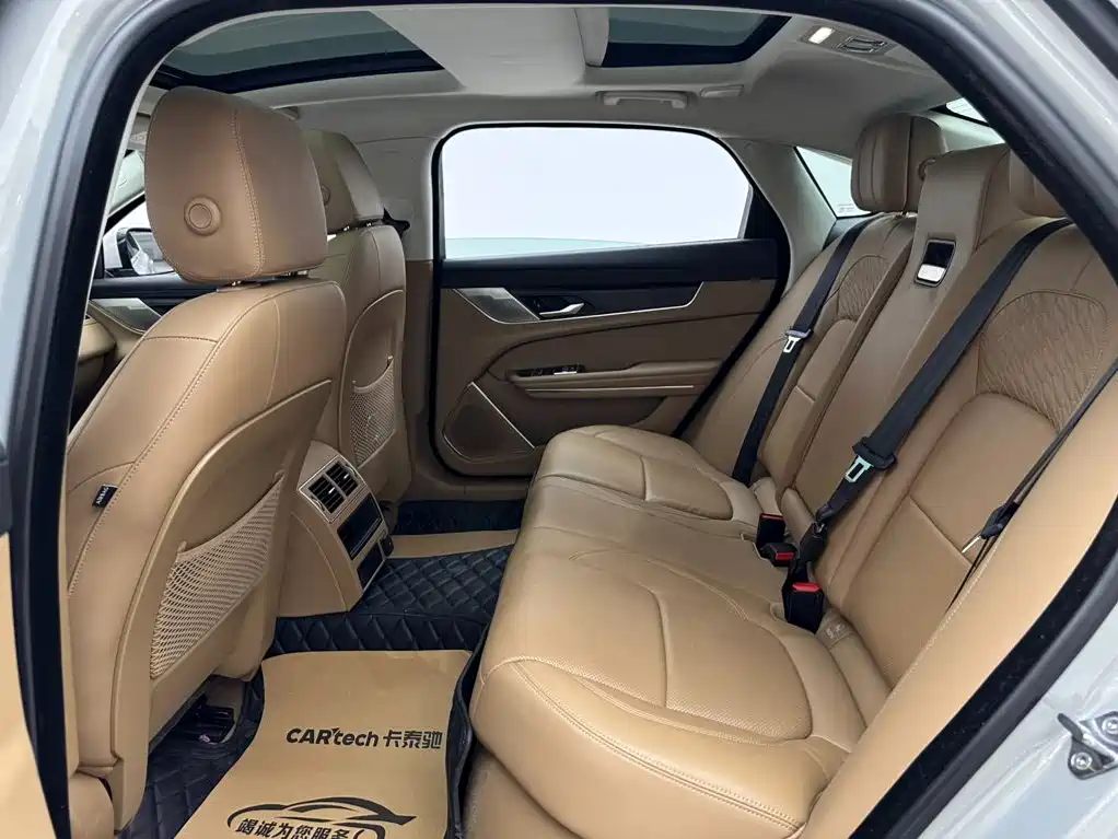 Jaguar XFL — миниатюра 9