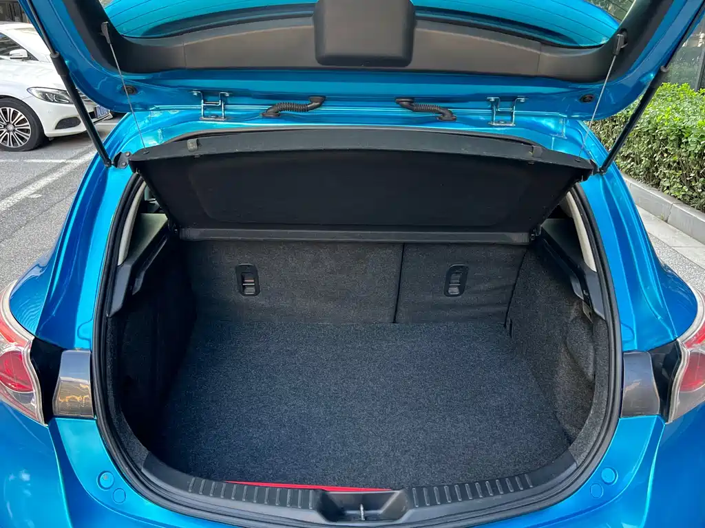 Mazda 3 Xingcheng — миниатюра 14