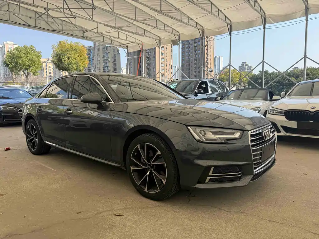 Audi A4L 2020