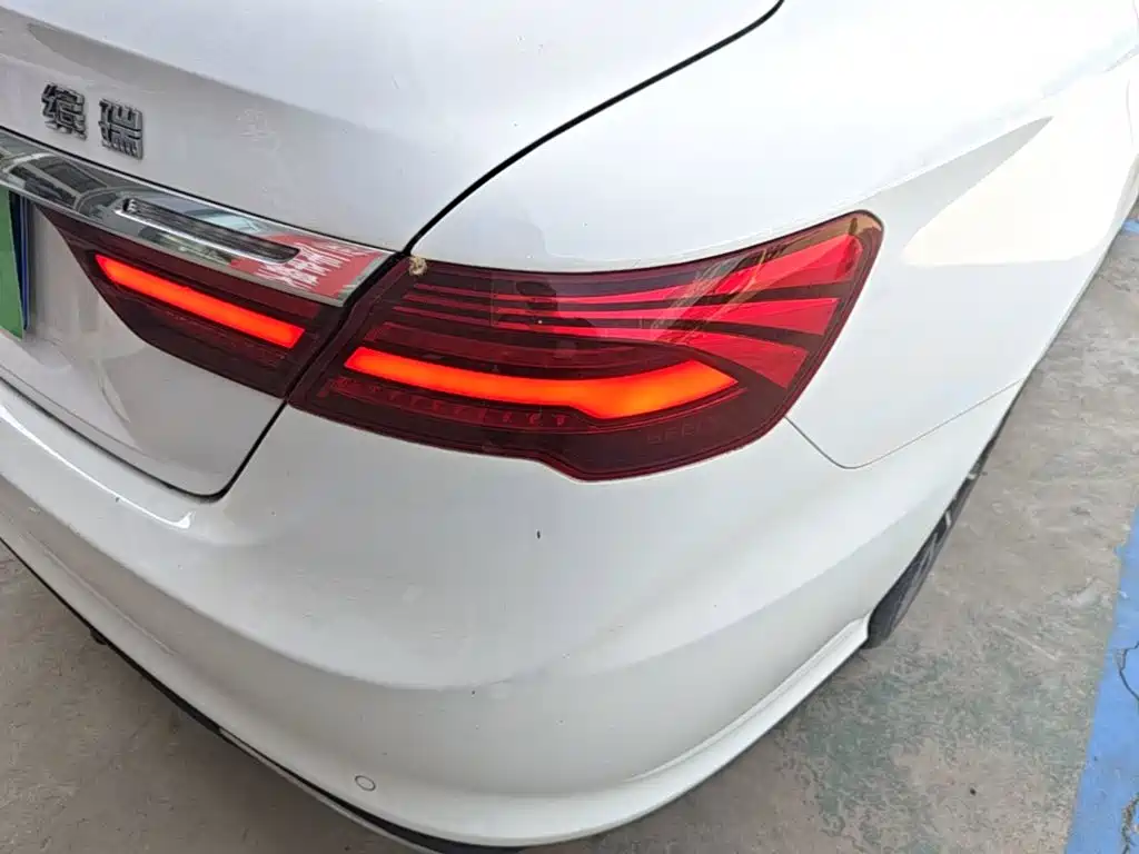 Geely Binrui — миниатюра 8