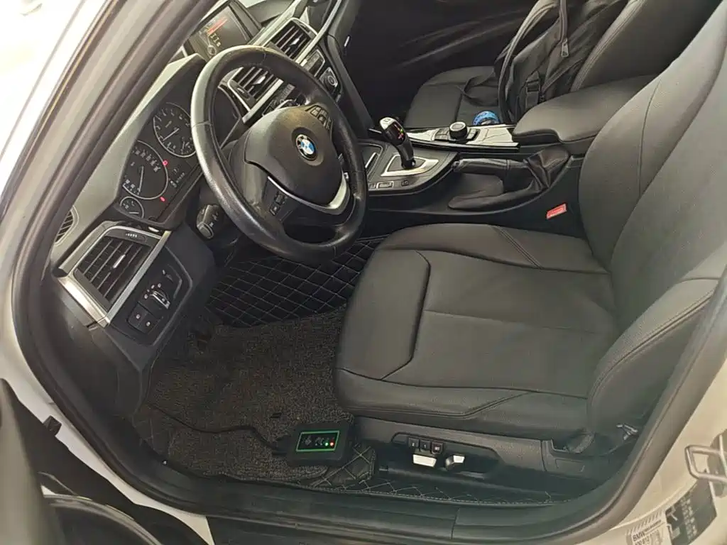 BMW 3 Series — миниатюра 15