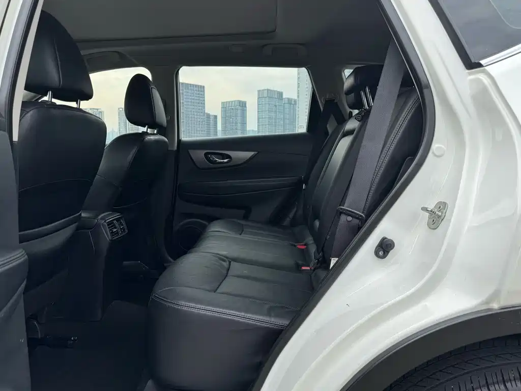 Nissan X-Trail — миниатюра 7