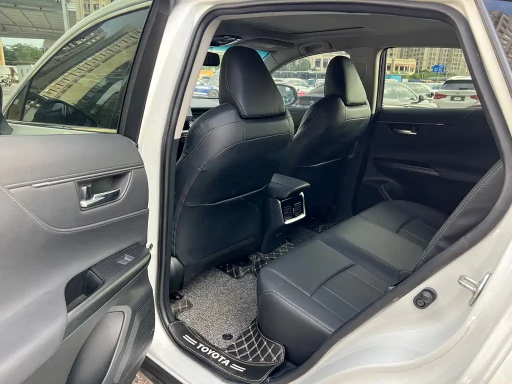 Toyota Harrier 2022 2.0L CVT Premium