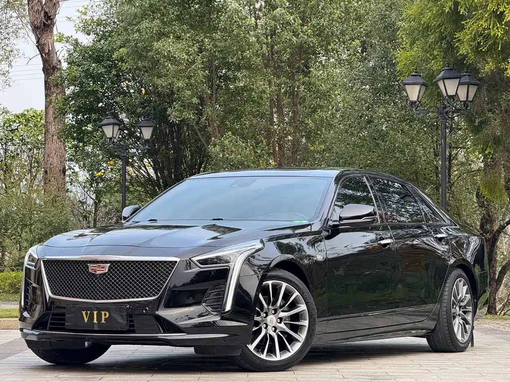 CADILLAC CT6
