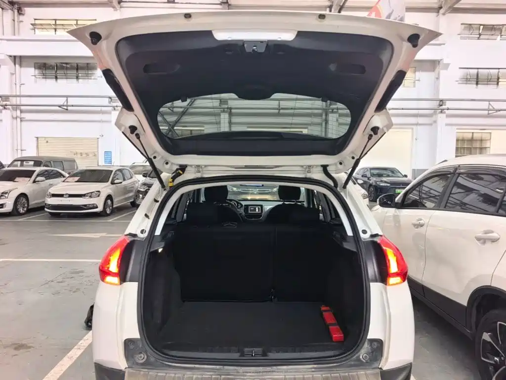 Peugeot 2008 — миниатюра 19