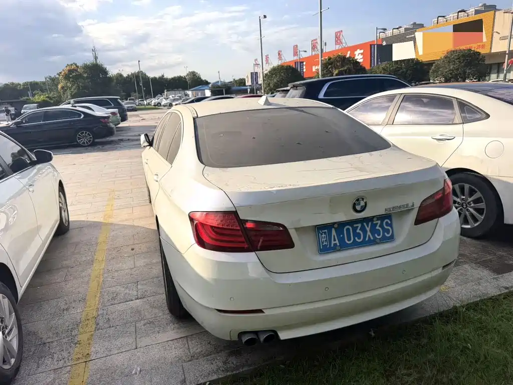 BMW 5 Series — миниатюра 2
