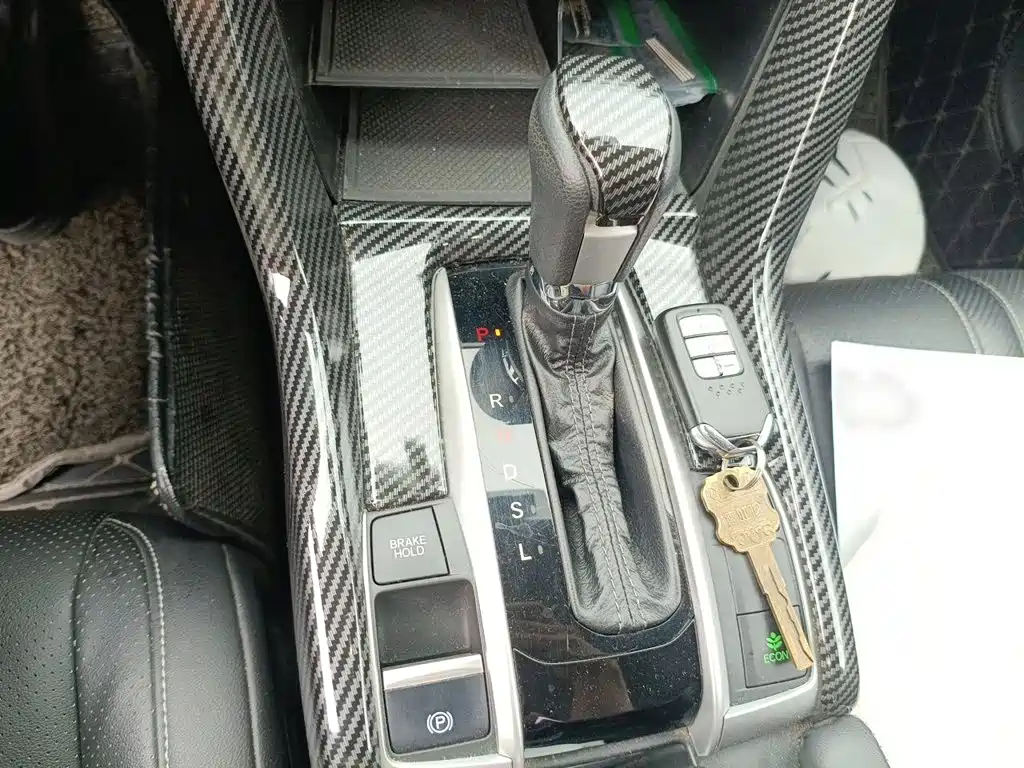Honda Civic — миниатюра 7