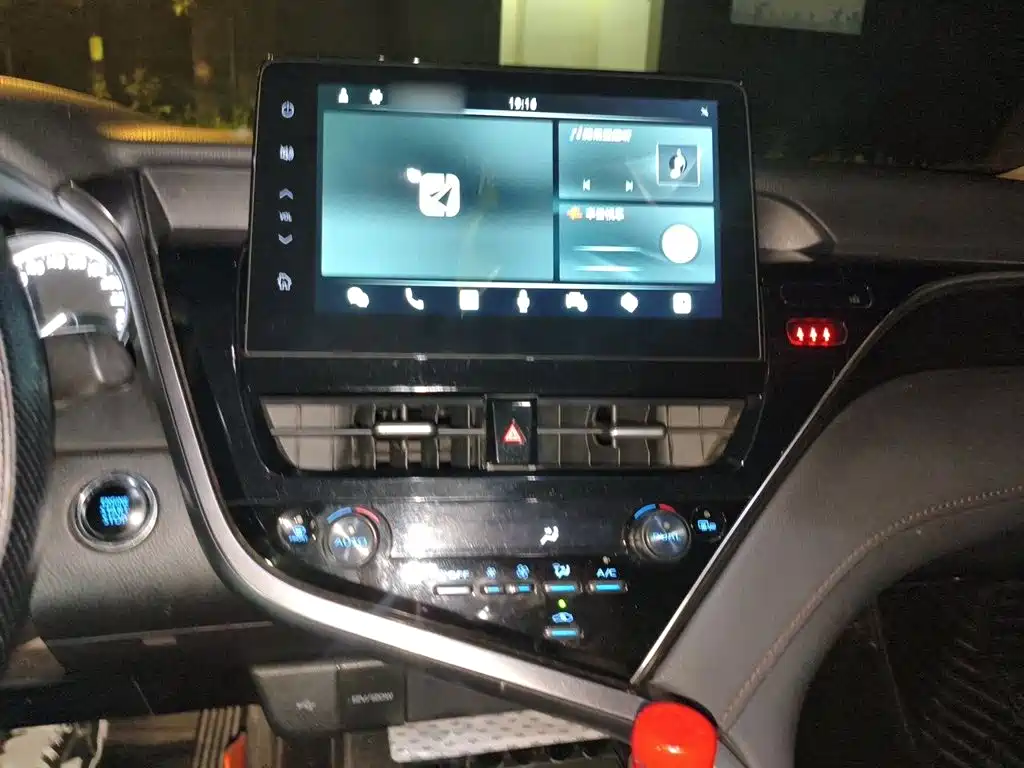 Toyota Camry — миниатюра 6