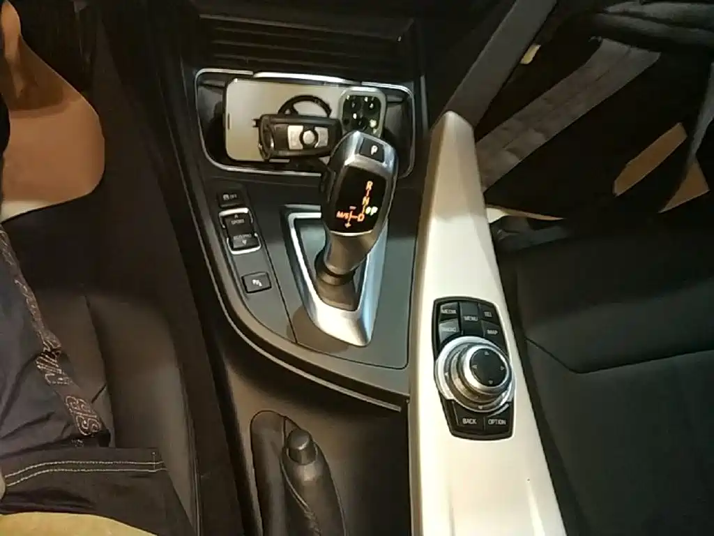 BMW 3 Series — миниатюра 14
