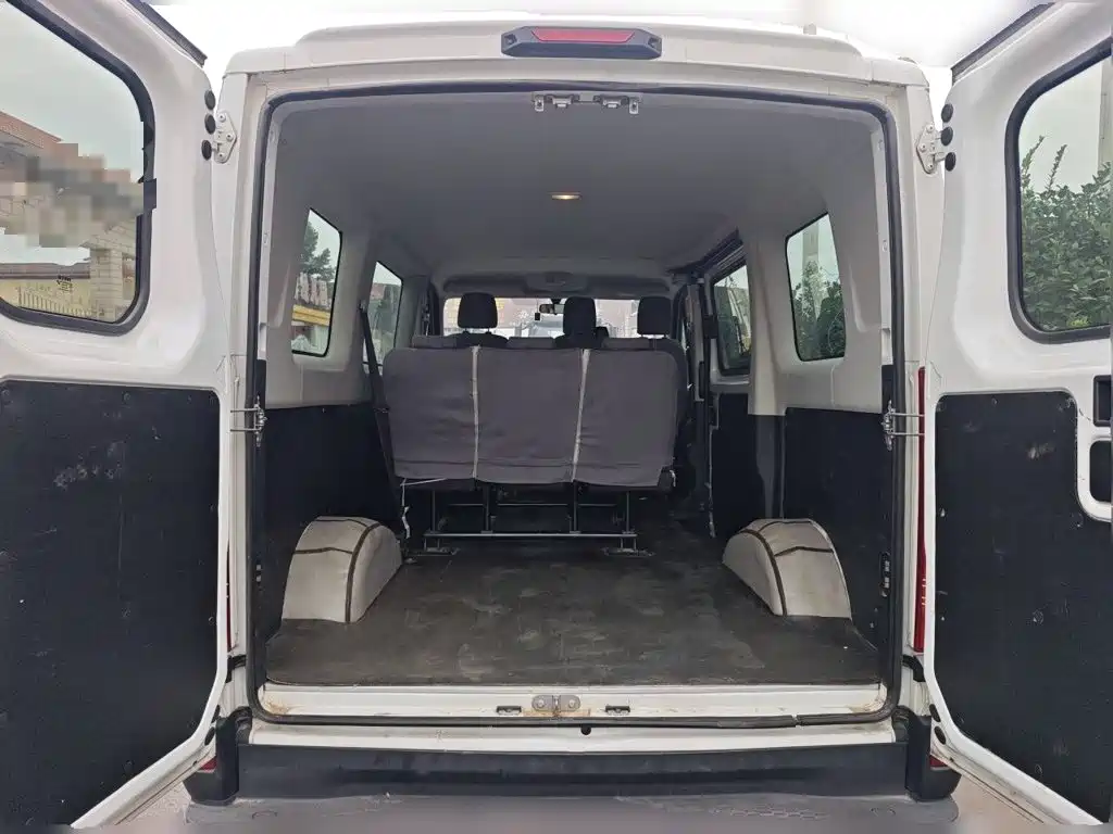 IVECO Ousheng — миниатюра 15