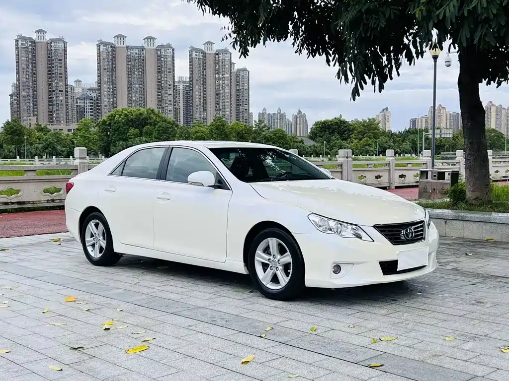 Toyota Reiz — миниатюра 3