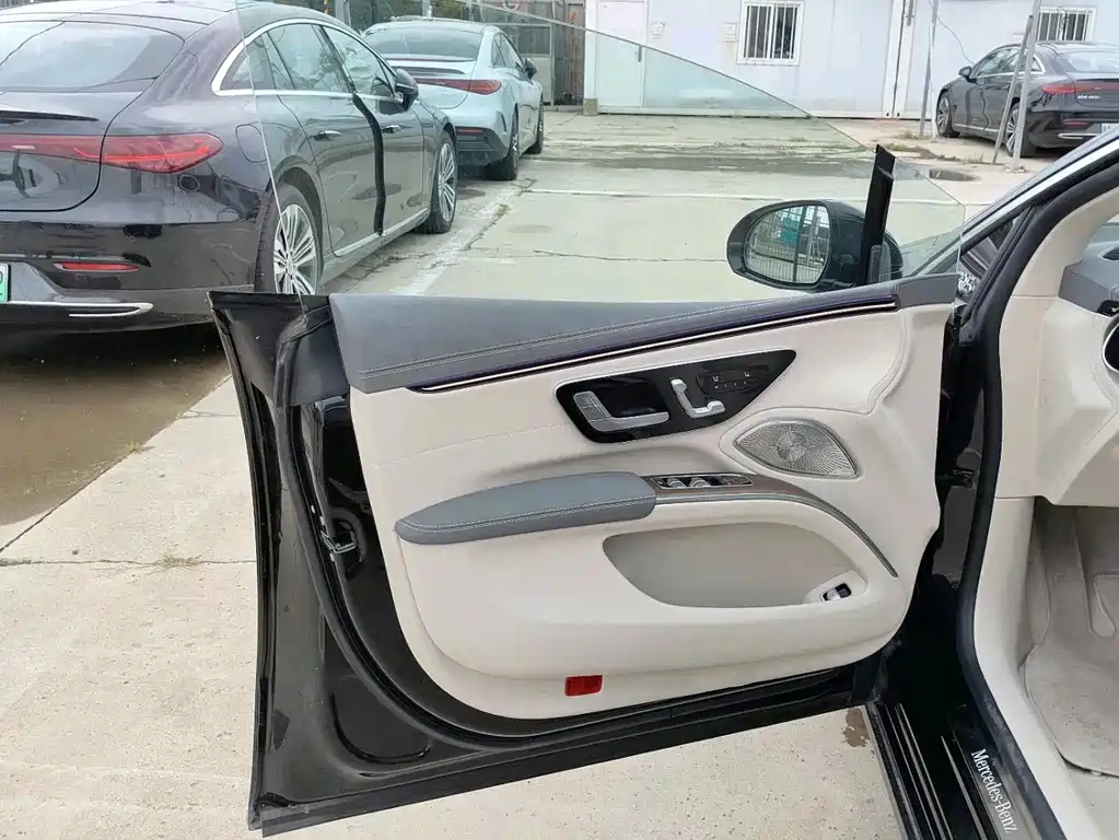 Mercedes-Benz EQS — миниатюра 2