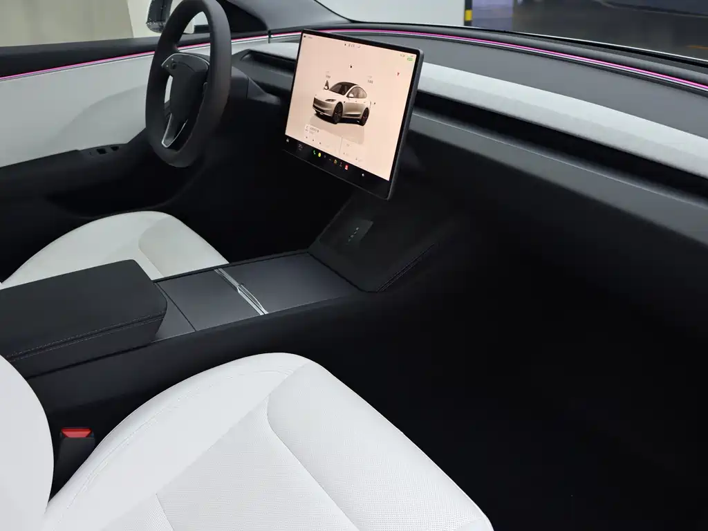 Tesla Model 3 — миниатюра 9