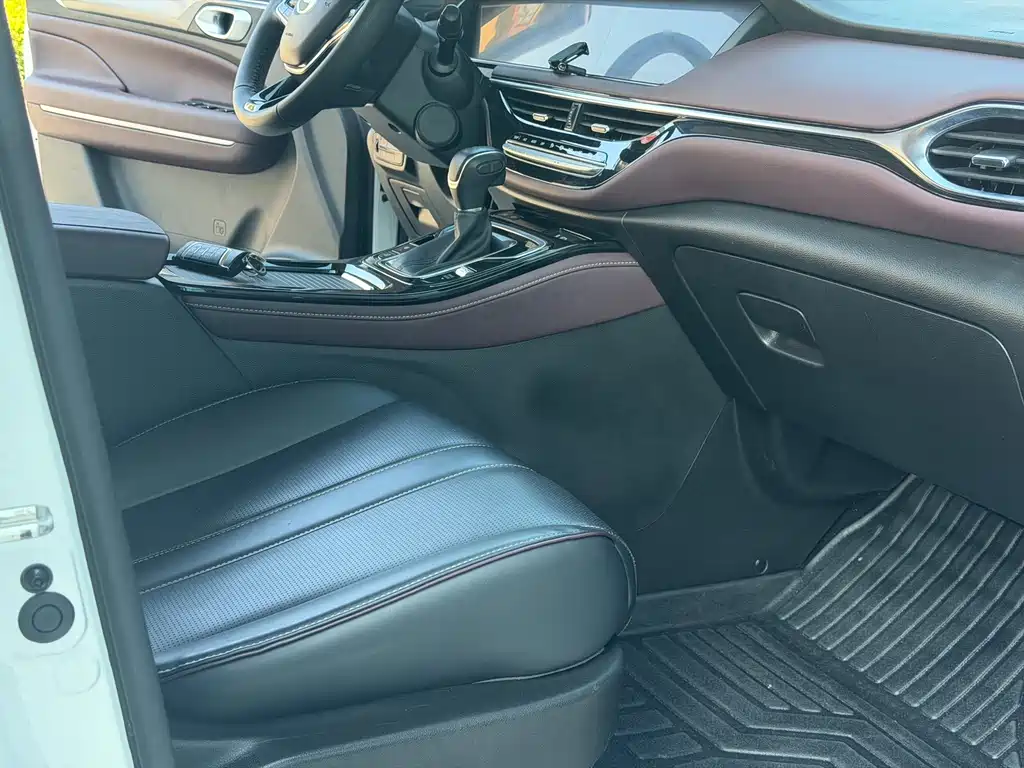 GAC Motor Trumpchi M6 — миниатюра 11