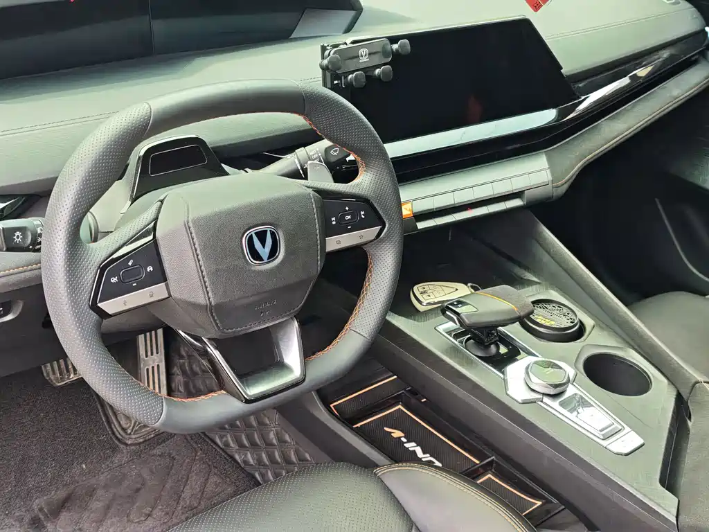 Changan UNI-V — миниатюра 9