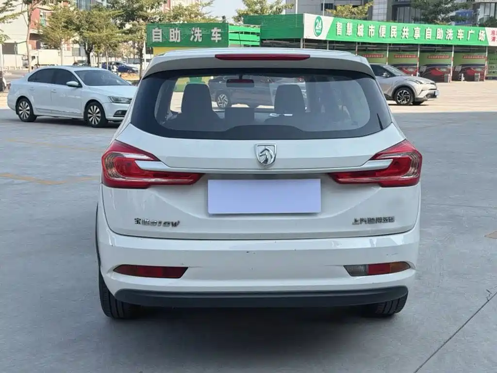 Baojun 310W — миниатюра 8