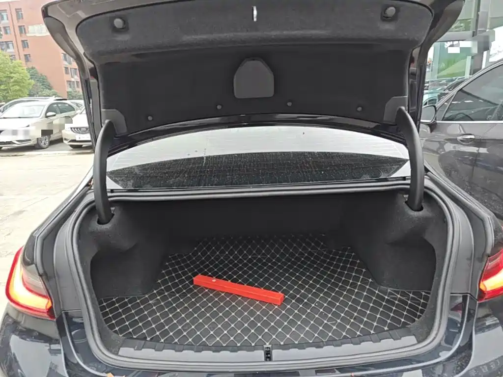 BMW 3 Series — миниатюра 19