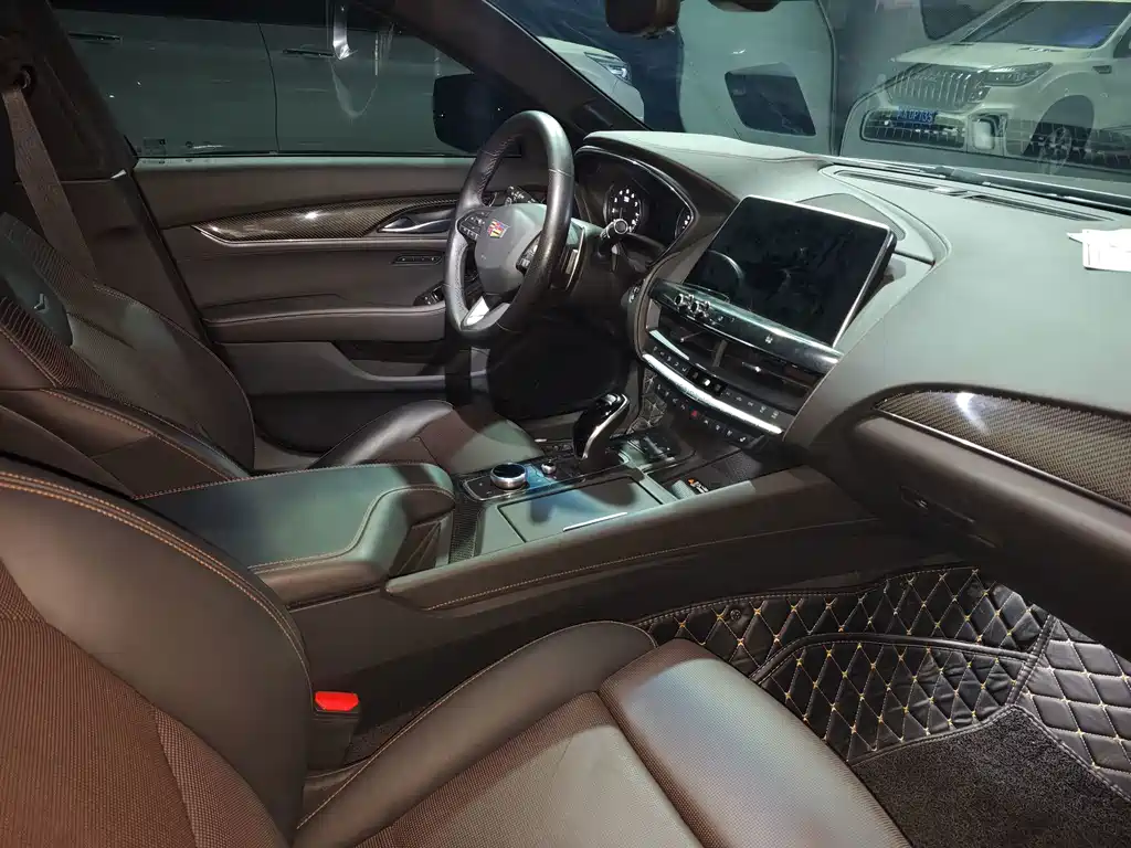 Cadillac CT5 — миниатюра 10