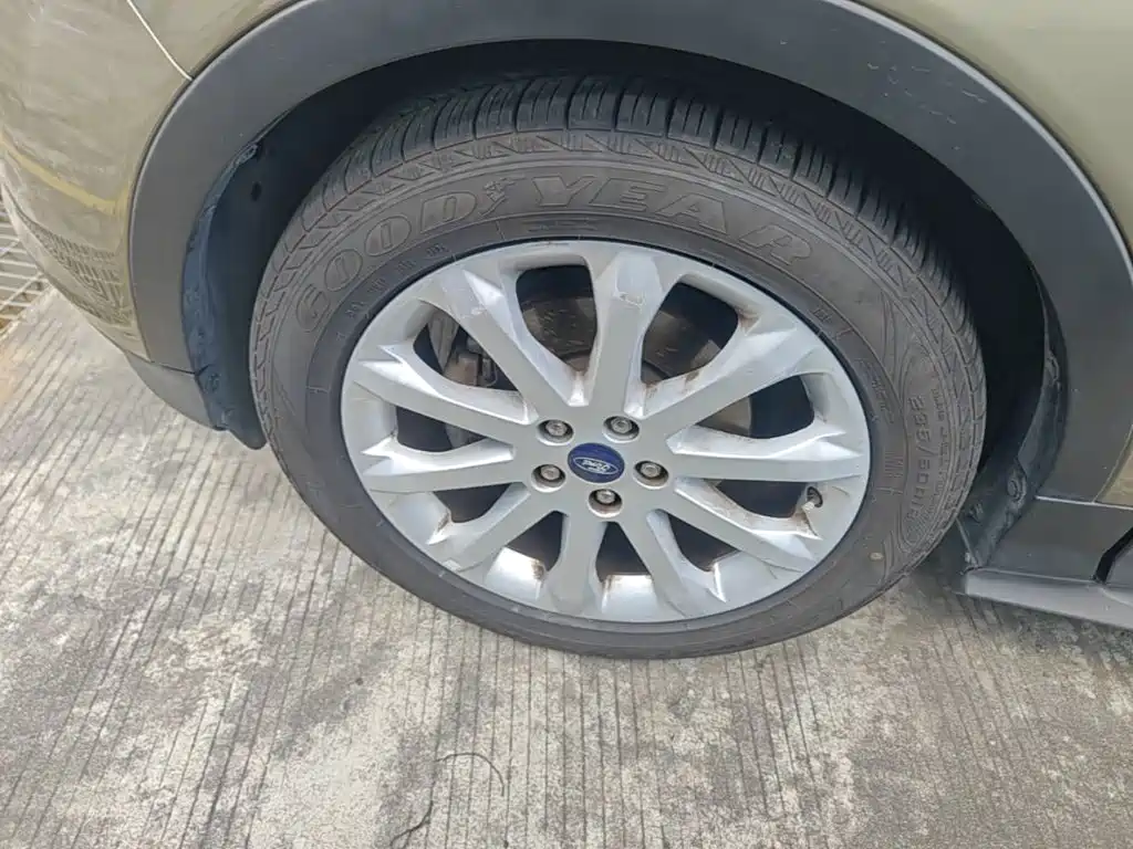 Ford Kuga — миниатюра 23