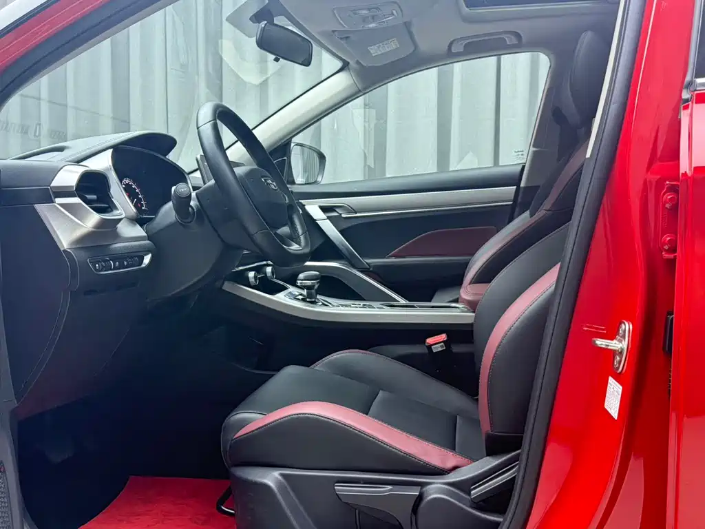 Geely Binyue — миниатюра 15