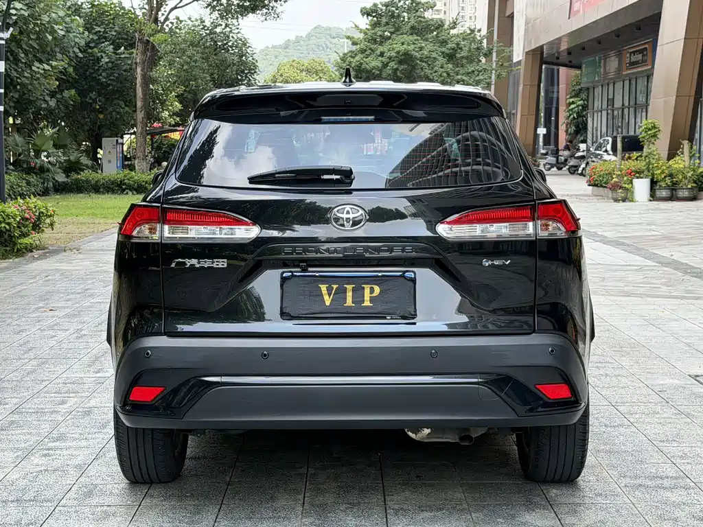 Toyota Frontlander — миниатюра 13