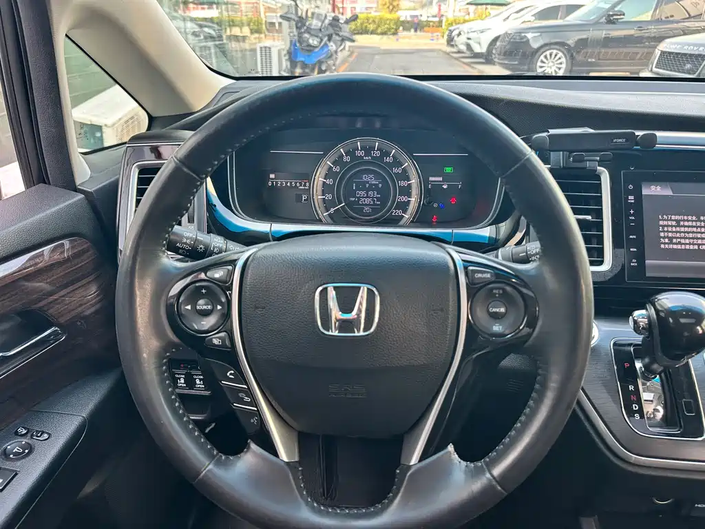 Honda Elysion — миниатюра 10