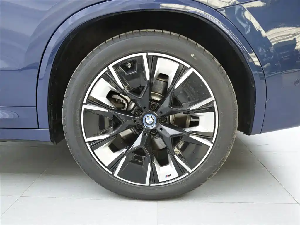 BMW iX3 — миниатюра 18
