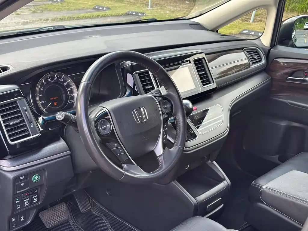Honda Elysion — миниатюра 5