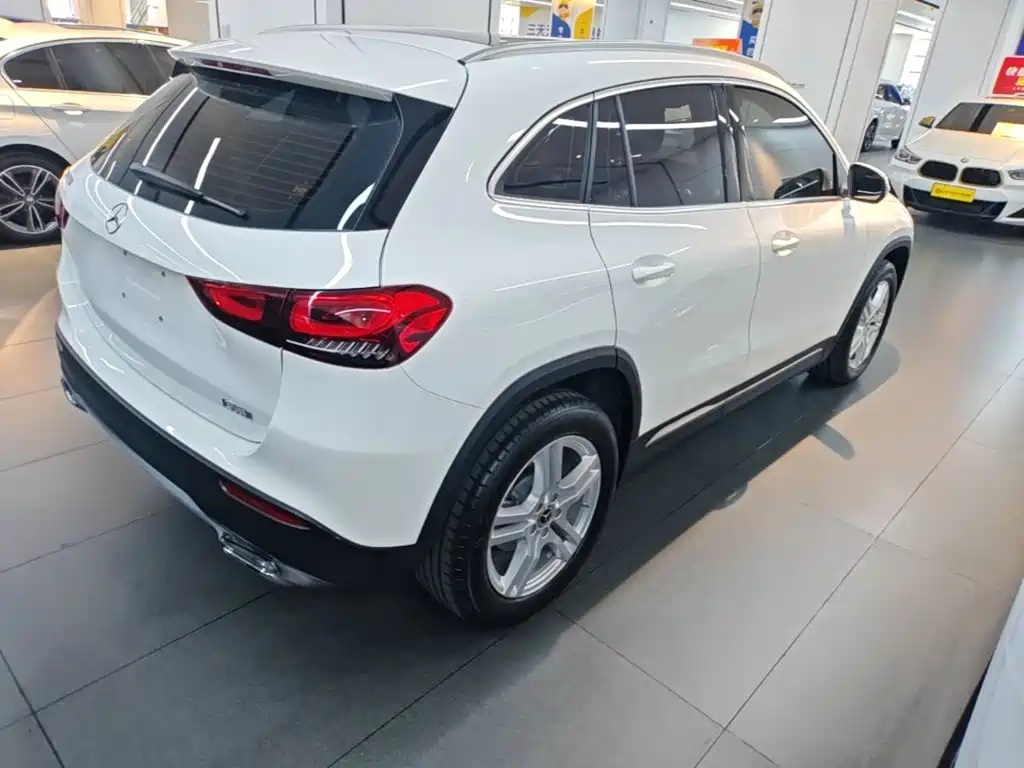 Mercedes-Benz GLA — миниатюра 7