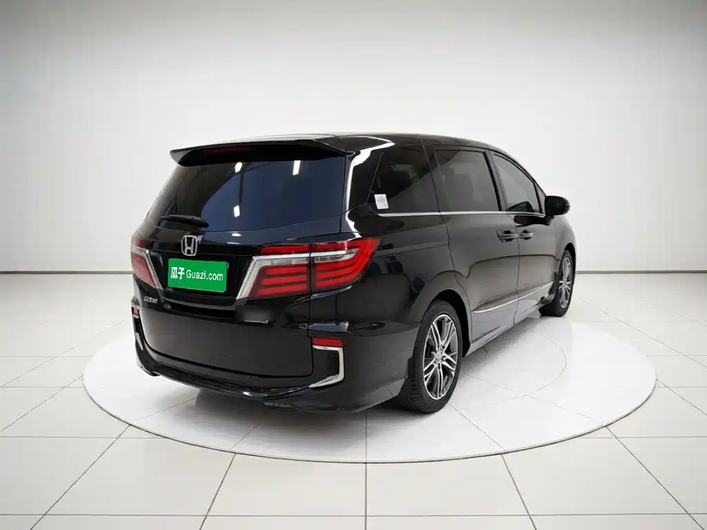 Honda Elysion — миниатюра 6