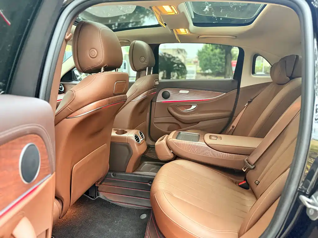 MERCEDES-BENZ E CLASS