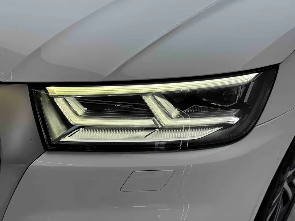 Audi Q5L — миниатюра 4