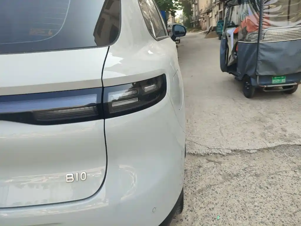 Leapmotor Leapmotor B10 — миниатюра 8