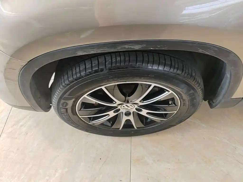 Volkswagen Tiguan — миниатюра 23
