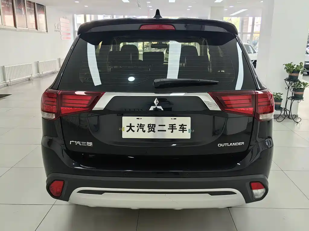 Mitsubishi Outlander — миниатюра 3
