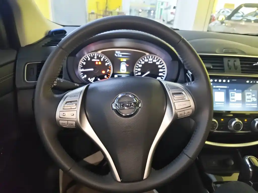 Nissan Tiida — миниатюра 11
