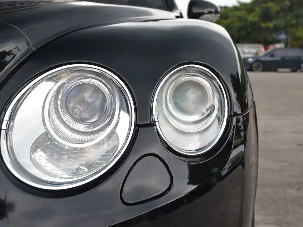 Bentley Flying Spur — миниатюра 18