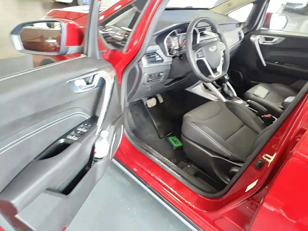 Geely Vision X3 — миниатюра 16
