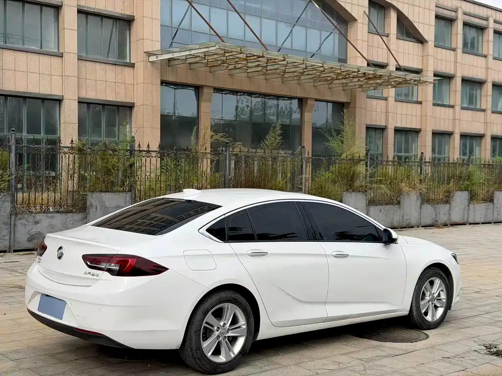 Buick Regal — миниатюра 6
