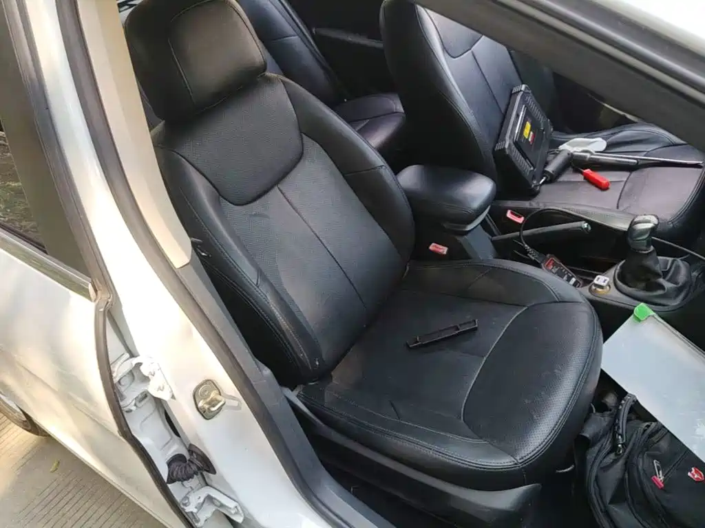 Peugeot 308 — миниатюра 25