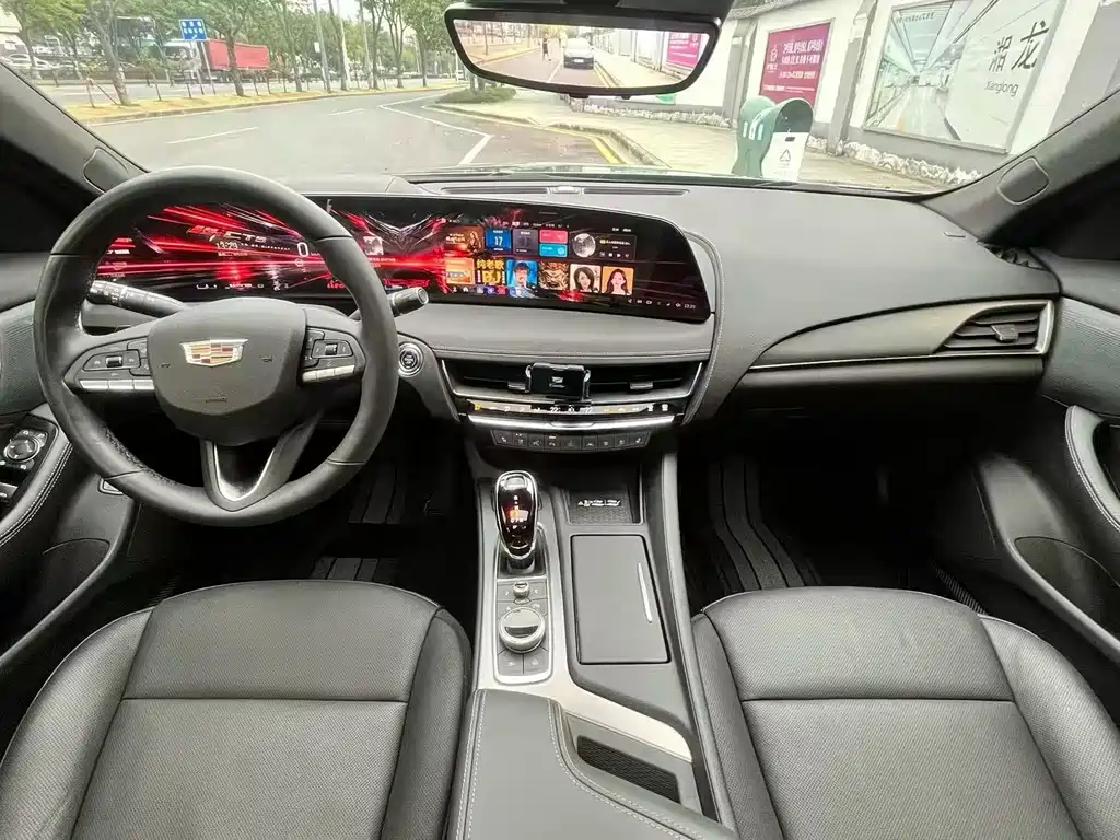 Cadillac CT5 — миниатюра 13