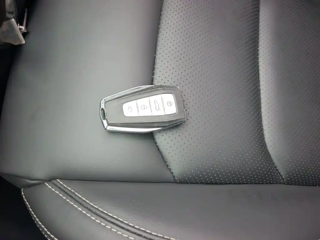 Geely Vision X6 — миниатюра 9